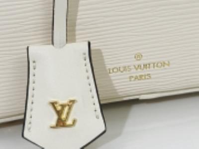 wholesale quality louis vuitton m12009 white